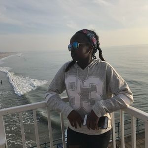 Meet your Posher, Mia